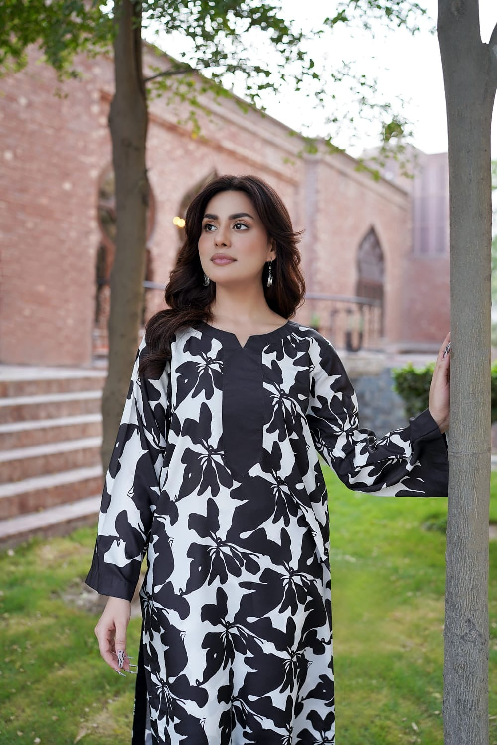 Syaahi Gul - Grace Stitch 