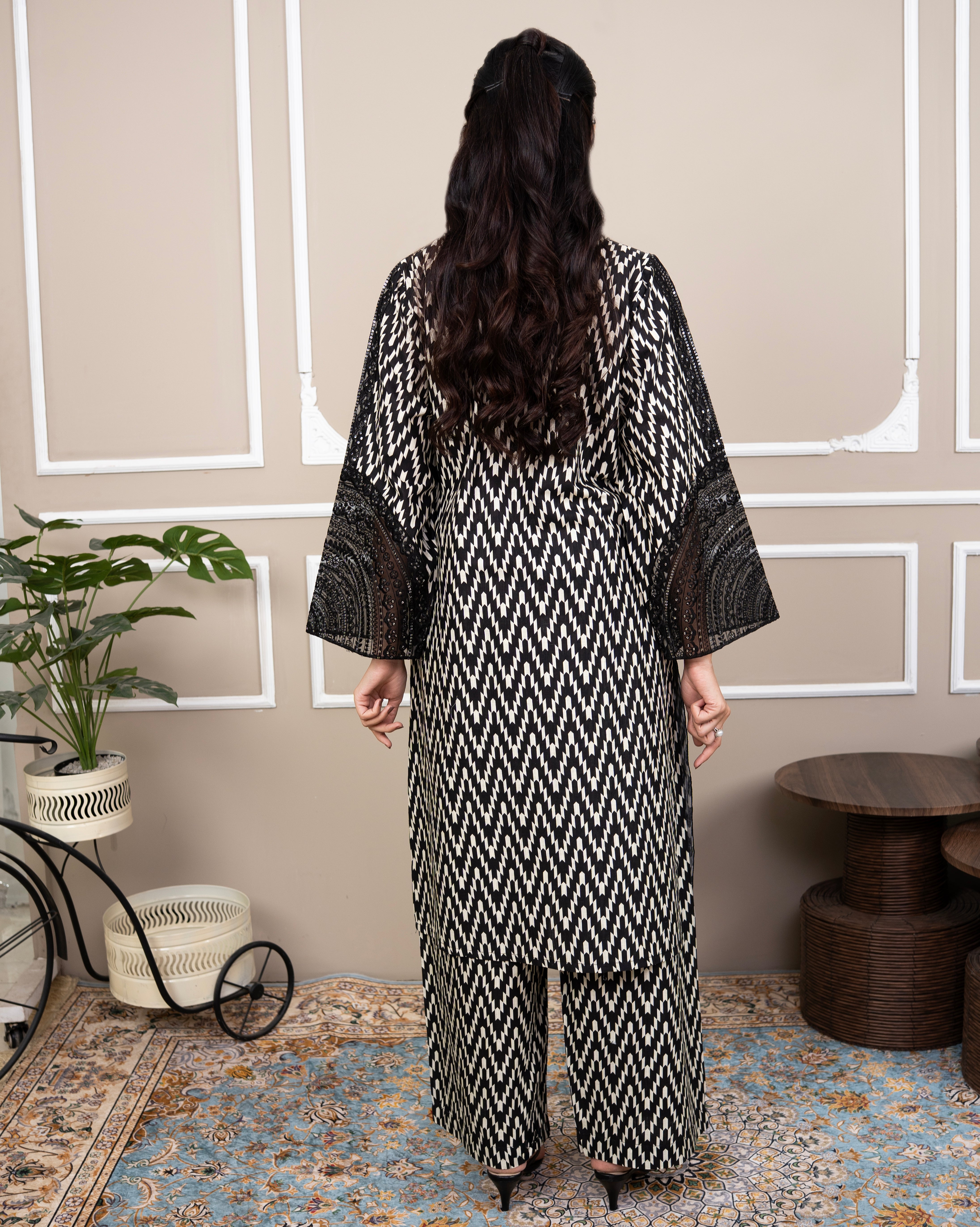 Noir Ivory - Grace Stitch 