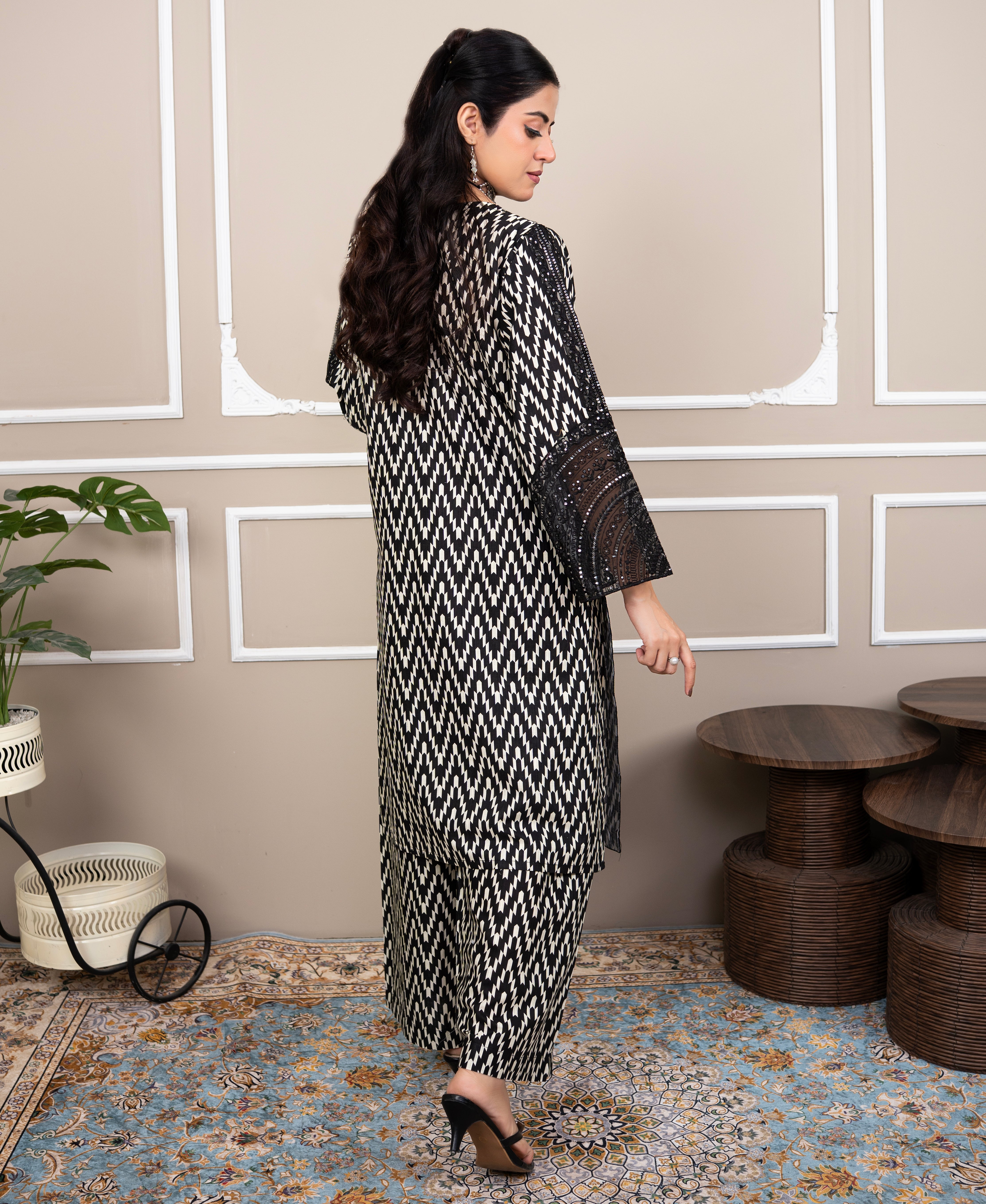 Noir Ivory - Grace Stitch 