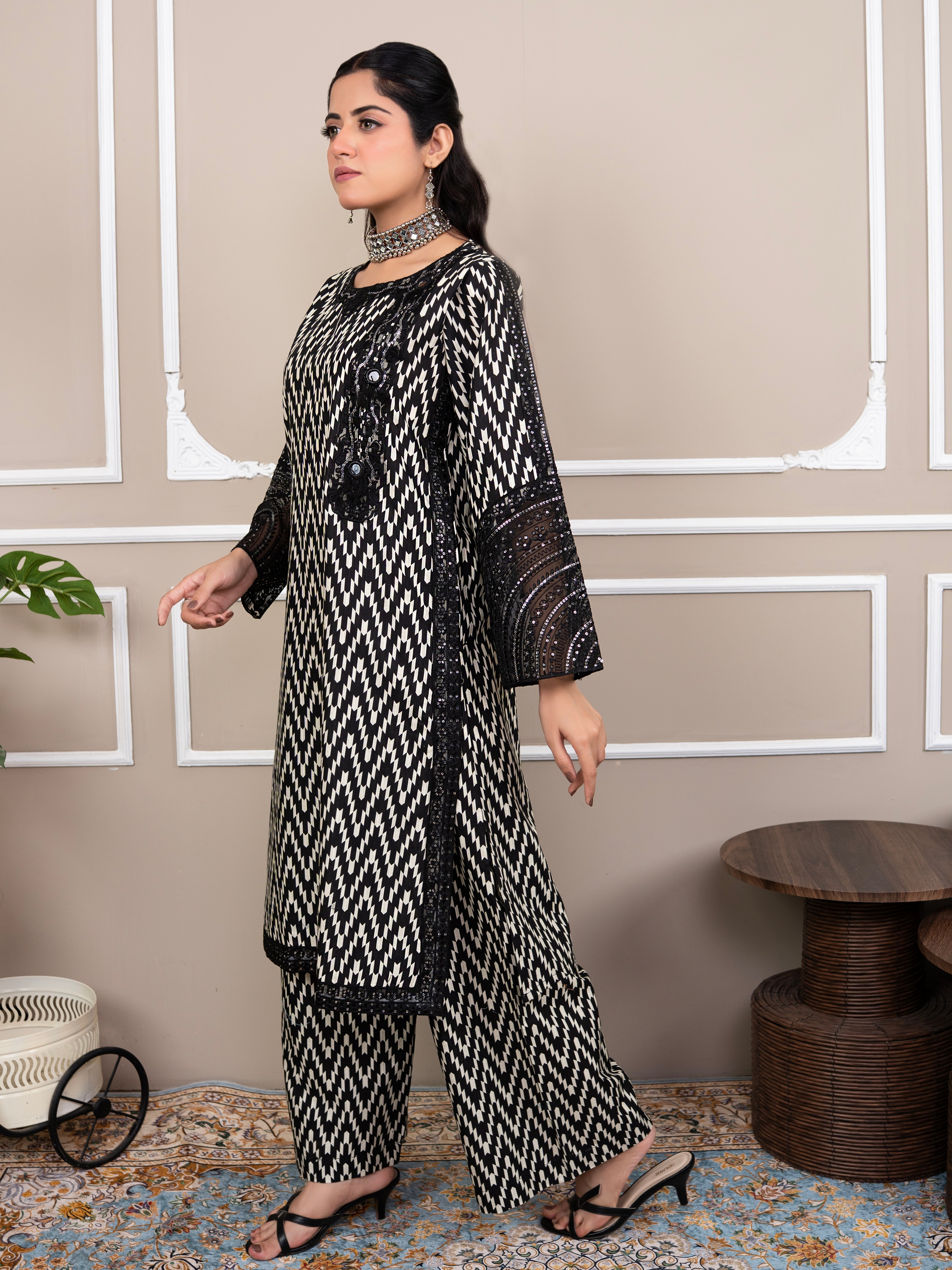 Noir Ivory - Grace Stitch 