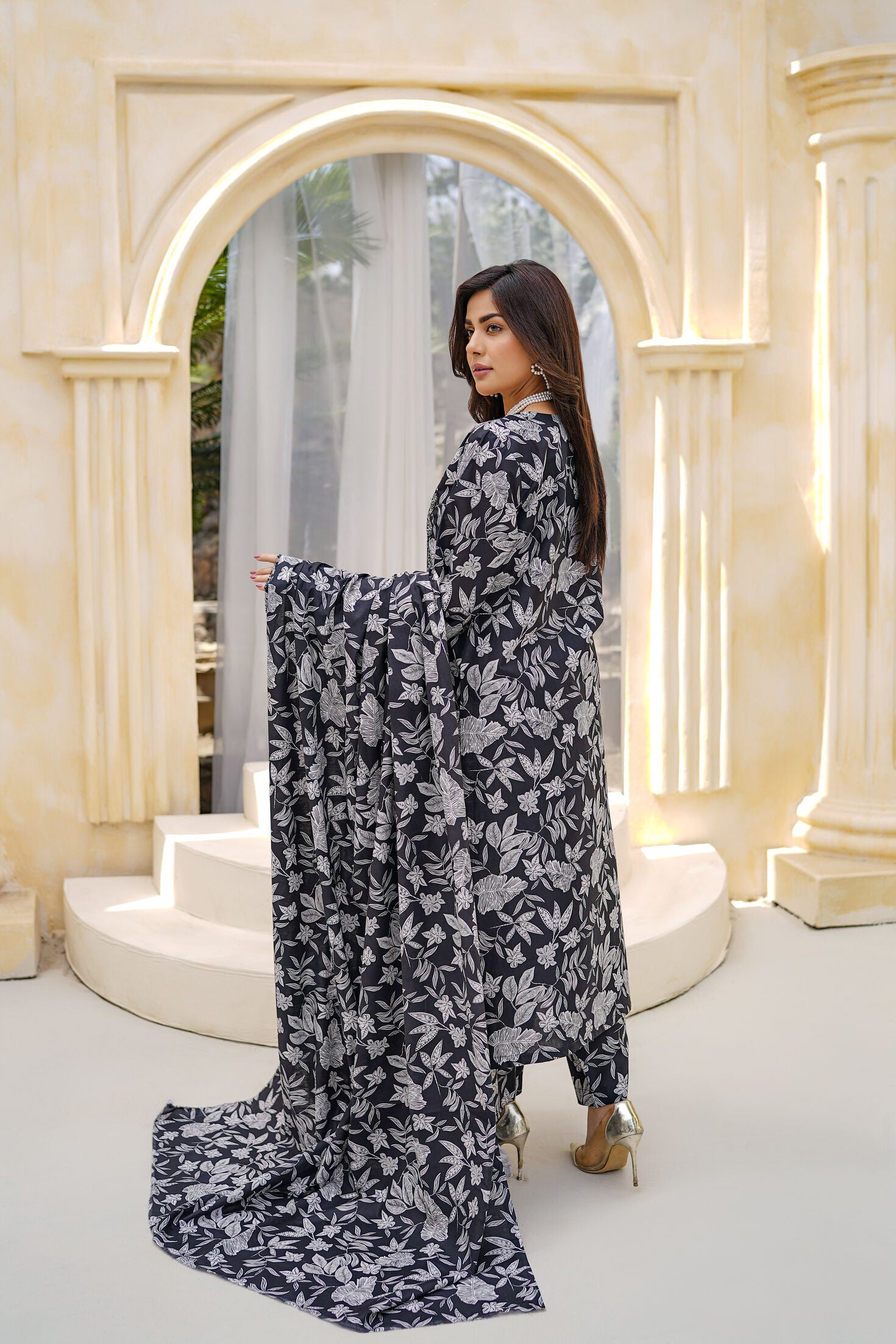 Floral Grace – 3-Piece Premium Lawn Suit - Grace Stitch 